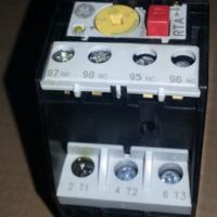 Relé térmico RTA1R 12-15 A
